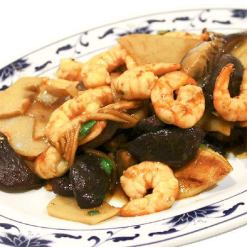 Gambas con bambú y setas